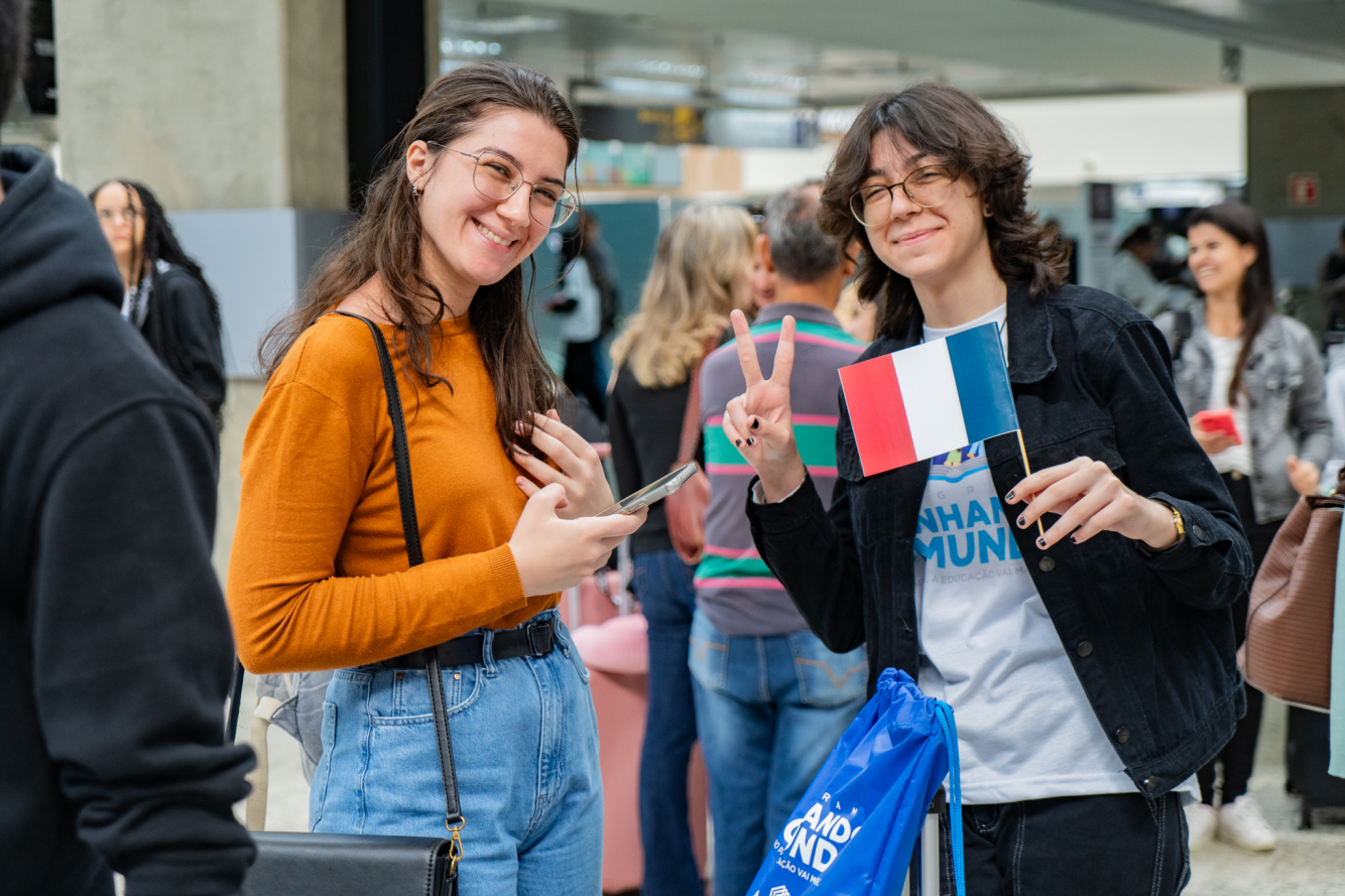 Estudantes da rede estadual embarcam para seis semanas de intercâmbio na França