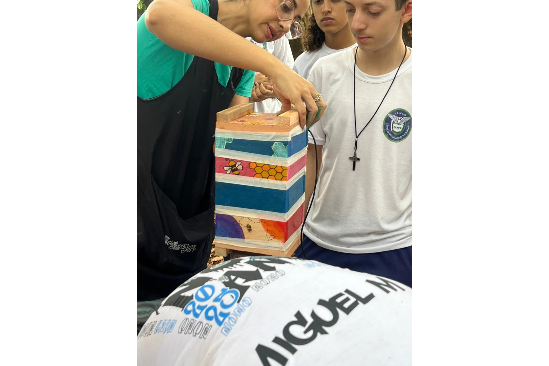 Clube de ciências em colégio cívico-militar de Rolândia é destaque em feiras científicas e influencia projeto de rearborização municipal