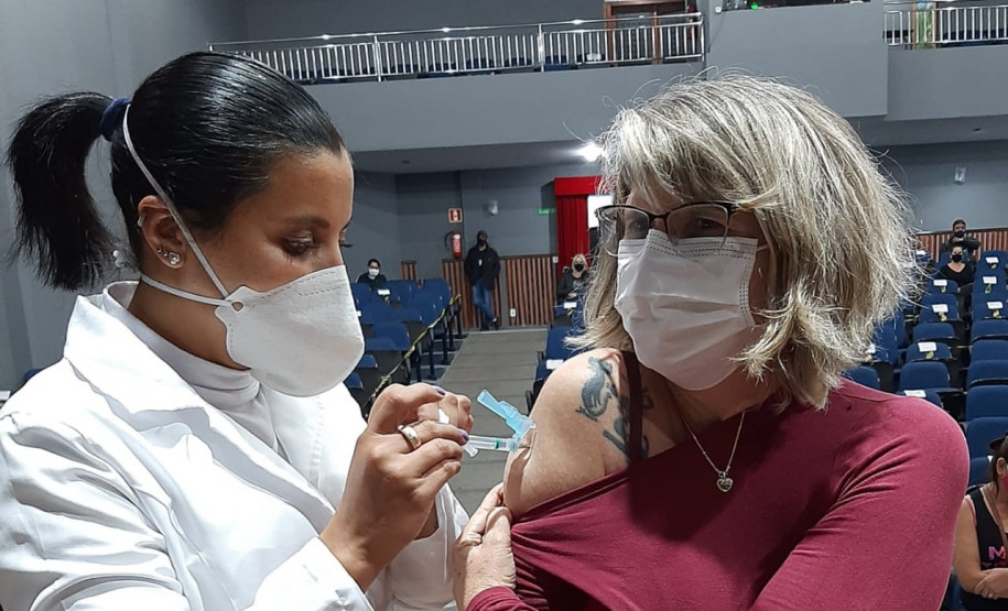 Vacinação dos profissionais da Educação