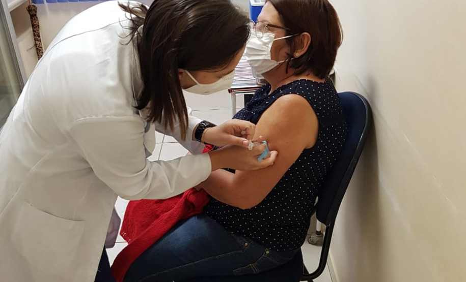 Vacinação dos profissionais da Educação