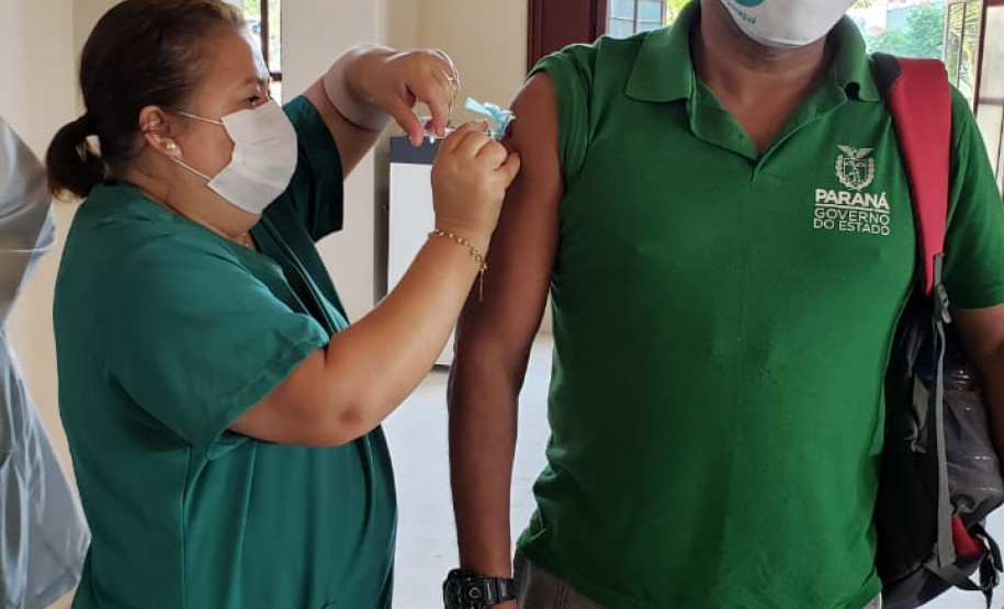 Vacinação dos profissionais da Educação