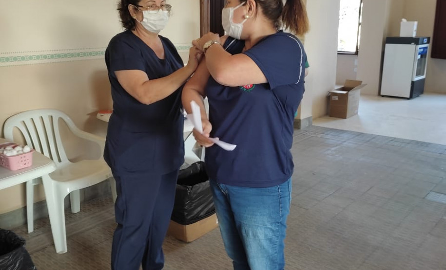 Vacinação dos profissionais da Educação