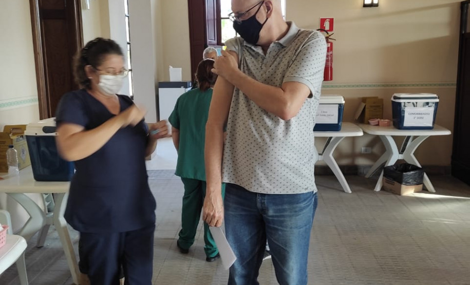 Vacinação dos profissionais da Educação