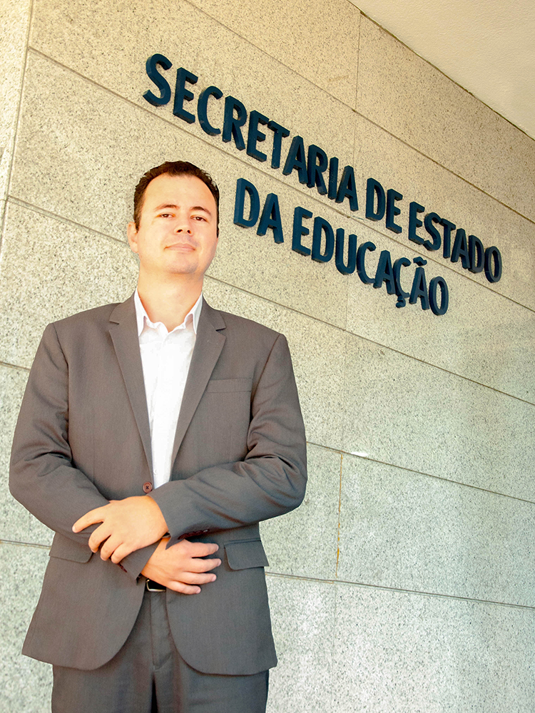 Foto do Diretor de Planejamento e Gestão Escolar, Paulo Roberto Falcão