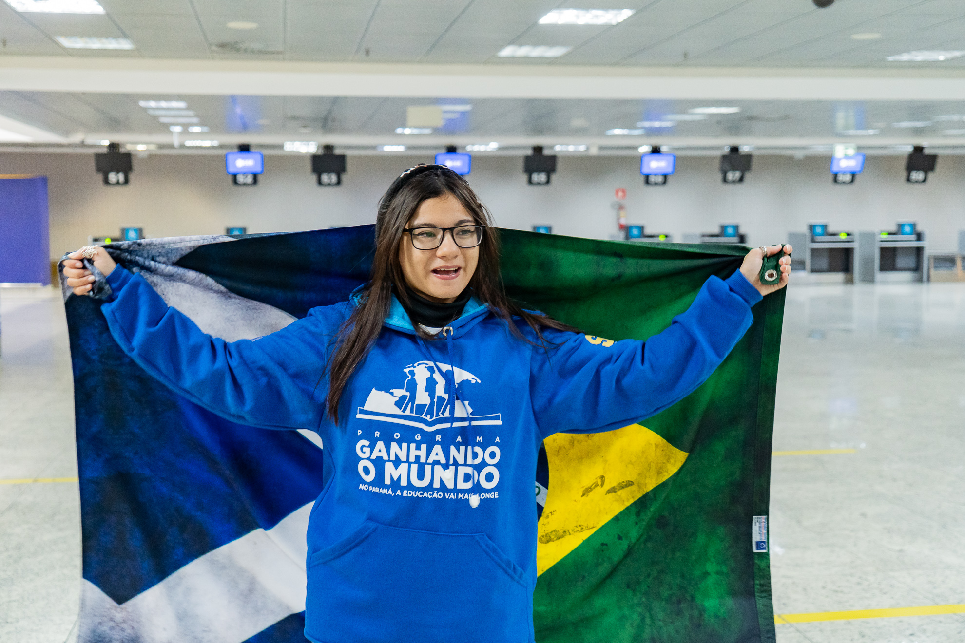 Embarque de 16 alunos do Ganhando o Mundo para Escócia