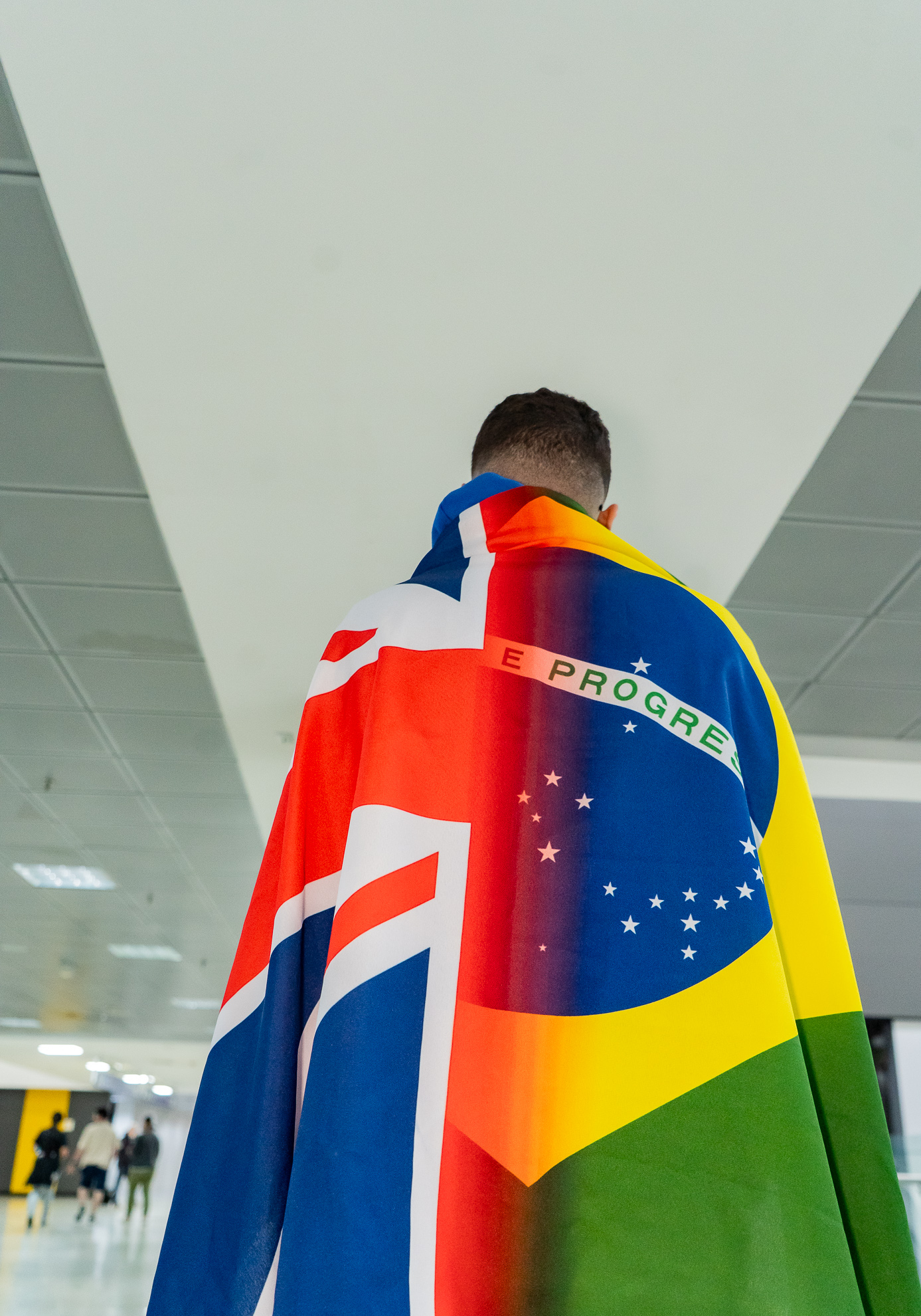 Embarque de 16 alunos do Ganhando o Mundo para Escócia