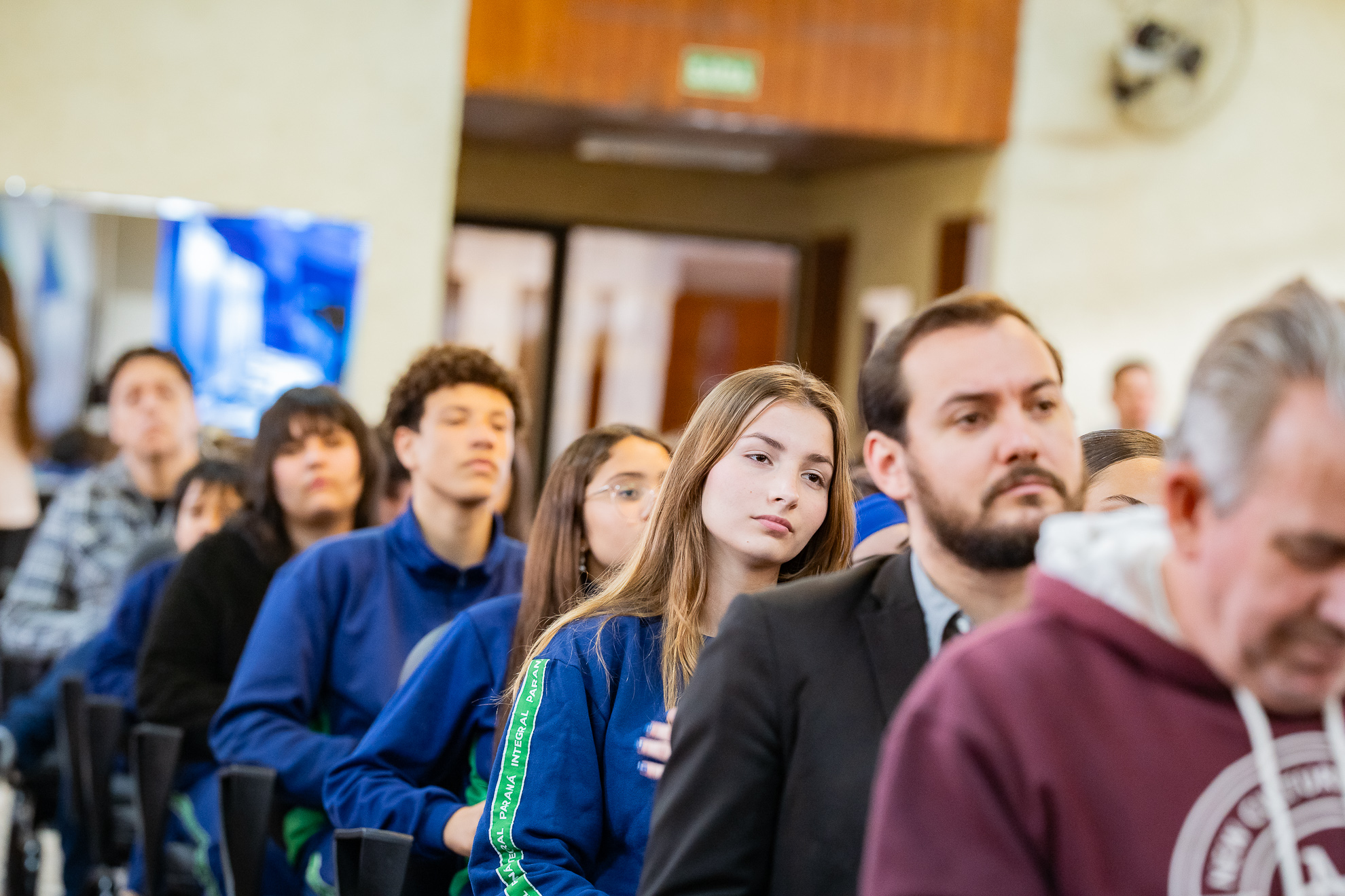 Governo formaliza entrega 15 mil desktops