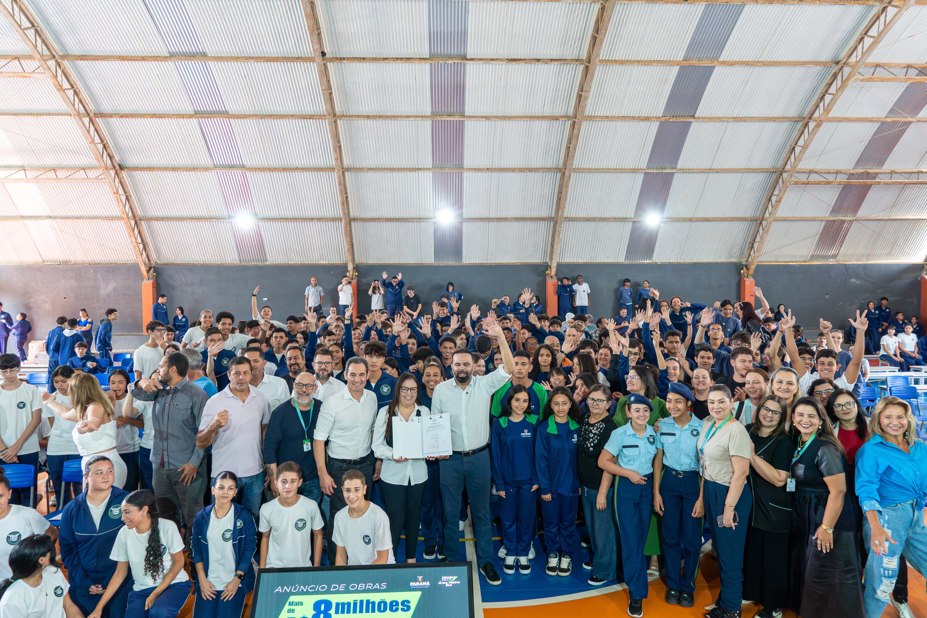 Estado anuncia mais 85 kits educacionais tecnológicos para escolas municipais