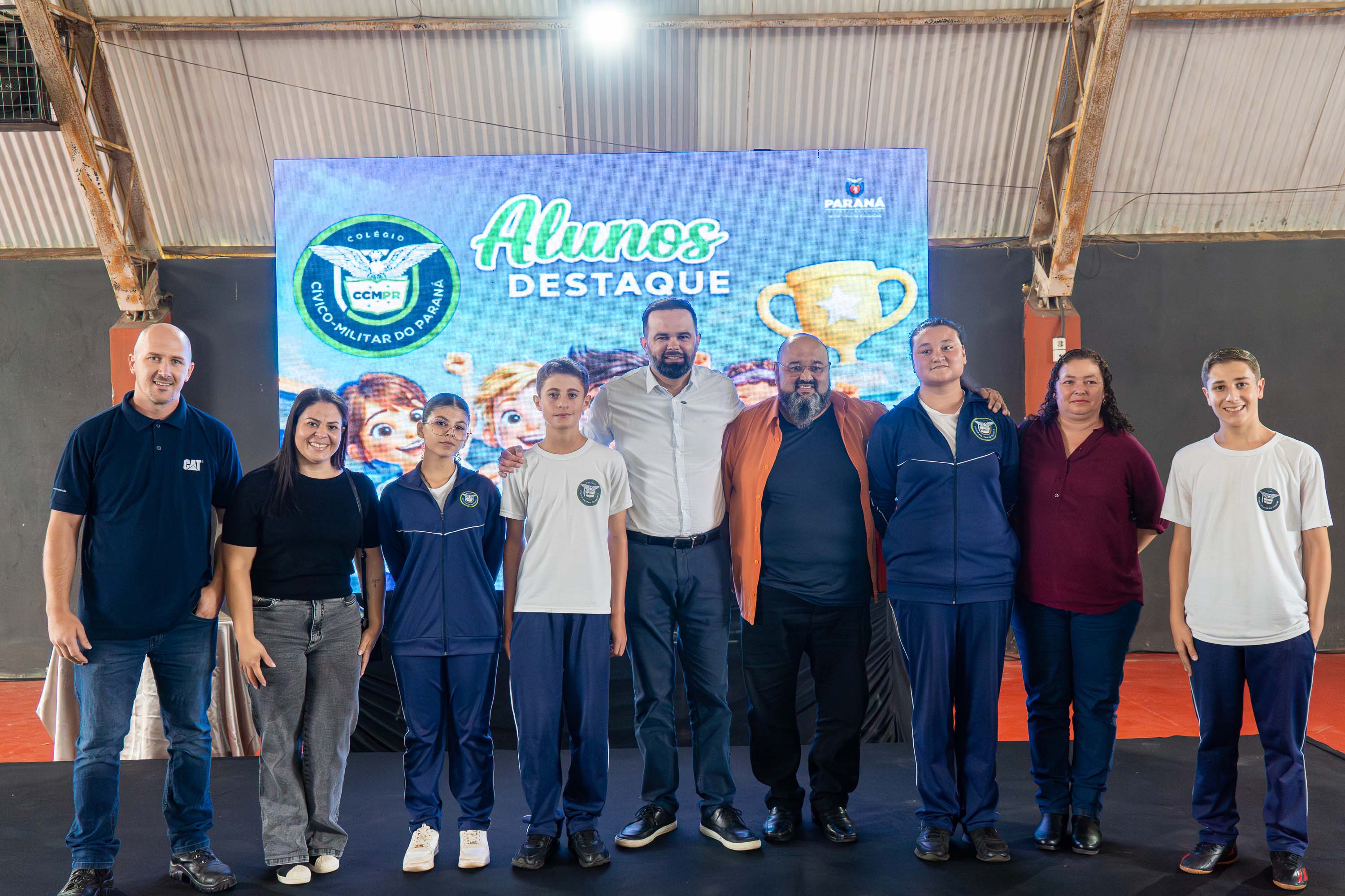 Estado anuncia mais 85 kits educacionais tecnológicos para escolas municipais