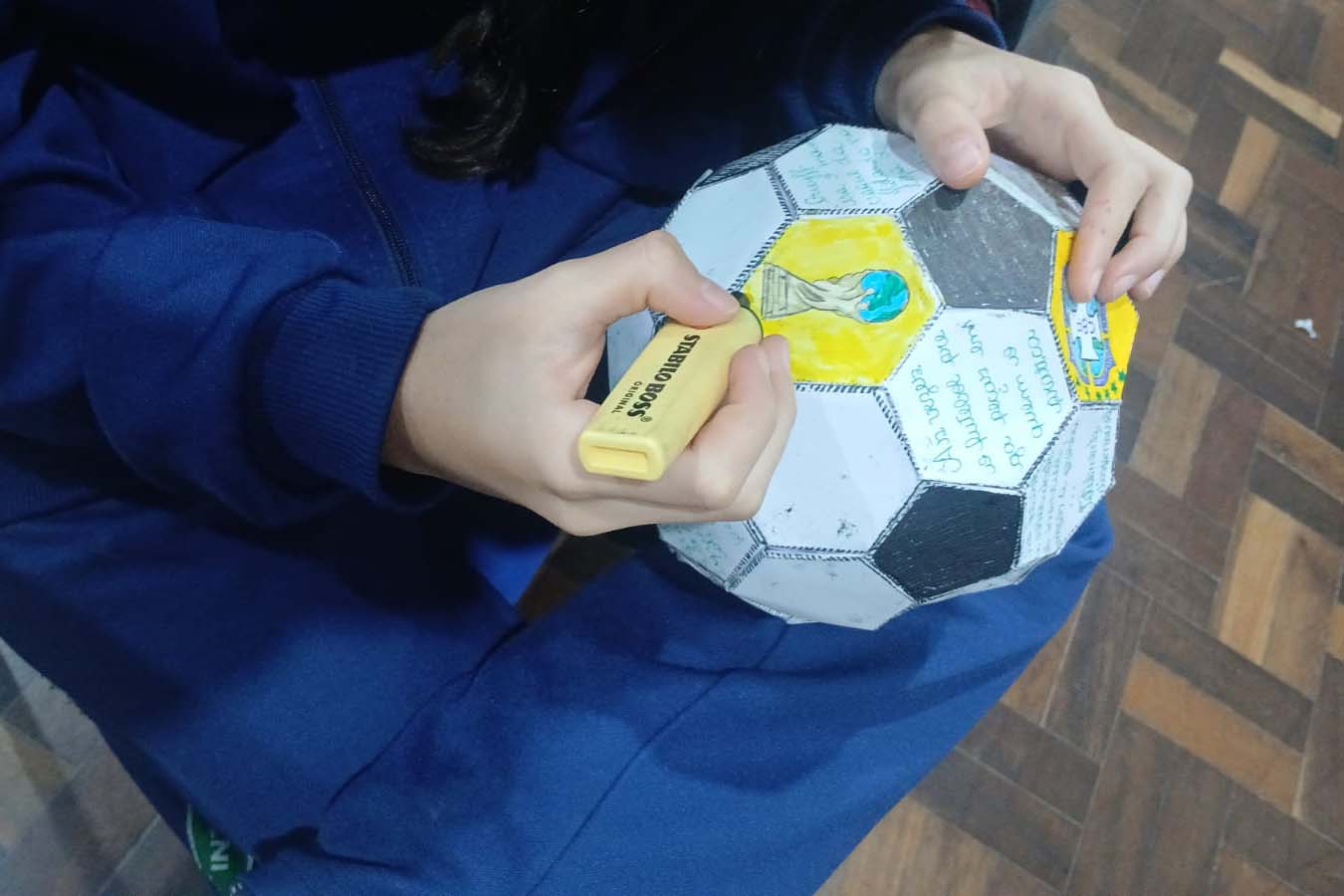 Leia Paraná entra em campo com projeto especial da Copa do Mundo e fortalece práticas de leitura nas escolas estaduais