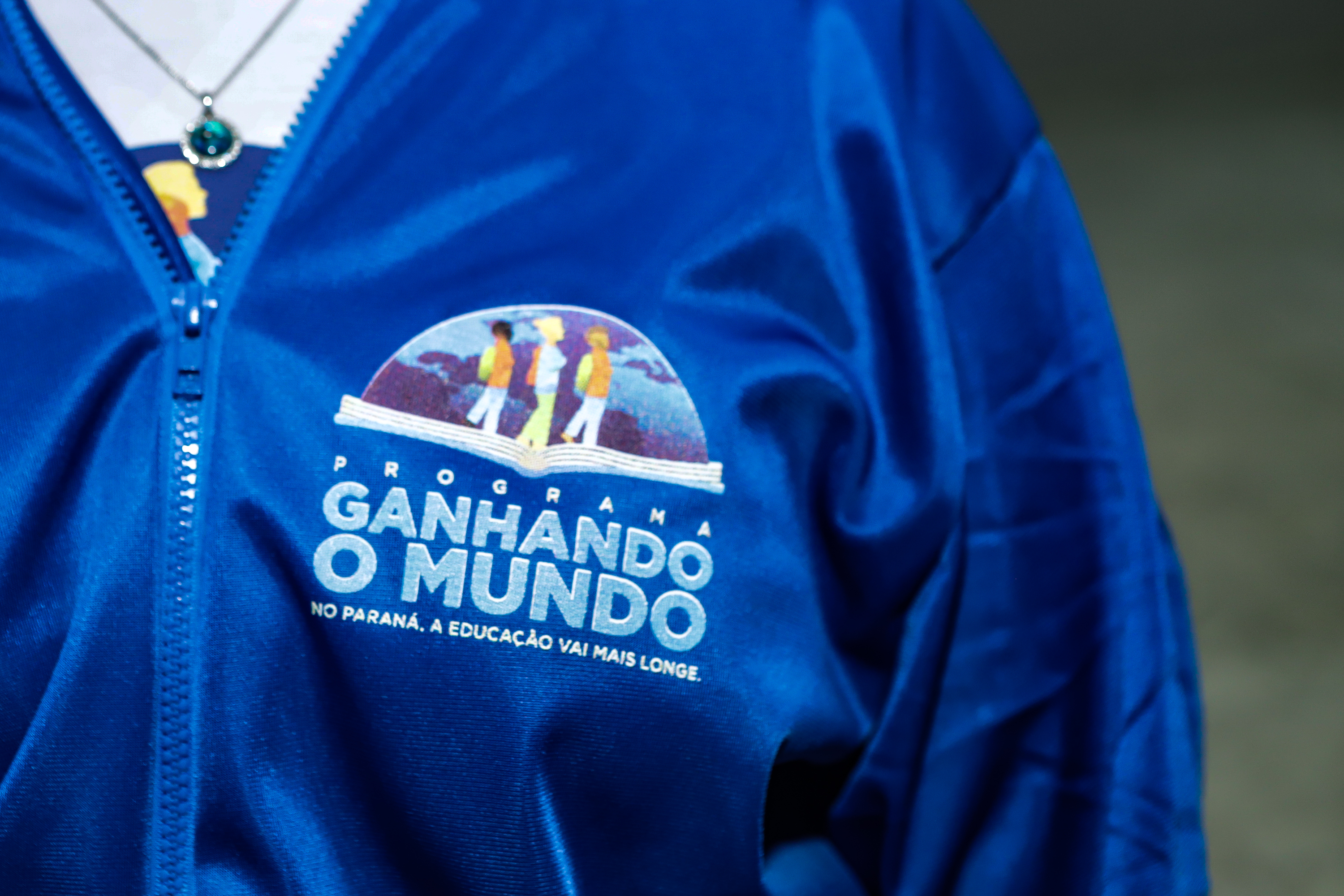 São José dos Pinhais, 25 de outubro de 2022 - Estudantes participantes do programa Ganhando o Mundo, do Governo do Estado, chegam ao Aeroporto Afonso Pena após estudarem um semestre letivo na Nova Zelândia - Foto: Roberto Dziura Jr./AEN