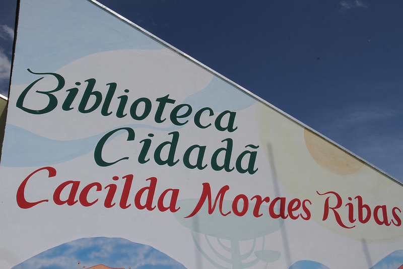 Flávio Arns também entregou as obras da Biblioteca Cidadã Cacilda Ribas construída pela Secretaria da Cultura, numa parceria que também envolve as secretarias estaduais de Assuntos Estratégicos e de Infraestrutura e Logística e a prefeitura, que doa o terreno.