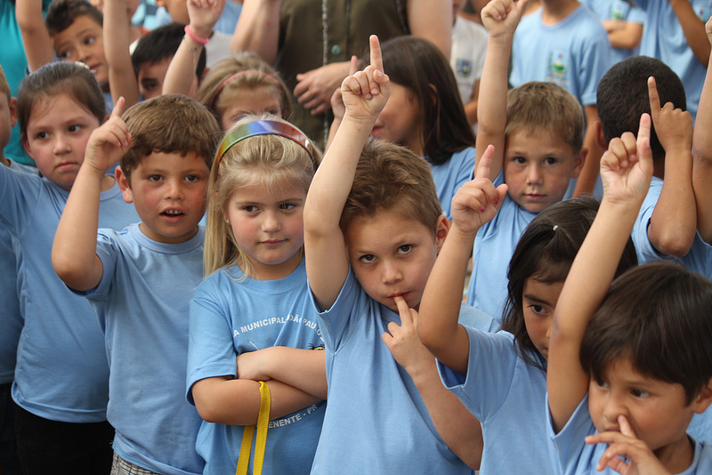 A Escola Municipal João Paulo II recebeu investimentos de R$ 3 milhões, sendo 70% em recursos do Estado, que pode abrigar na unidade turmas do ensino fundamental, sob a responsabilidade da secretaria estadual da Educação.