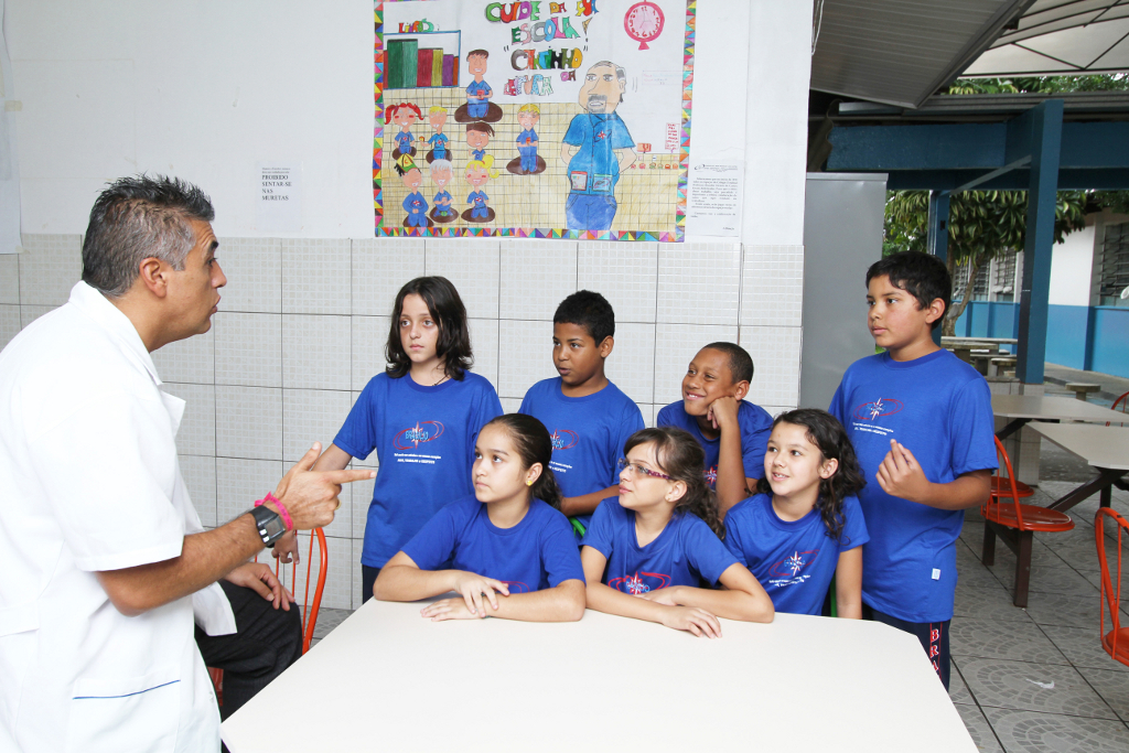 Colégio Estadual Professor Brasílio Vicente de Castro. Foto de Arquivo.