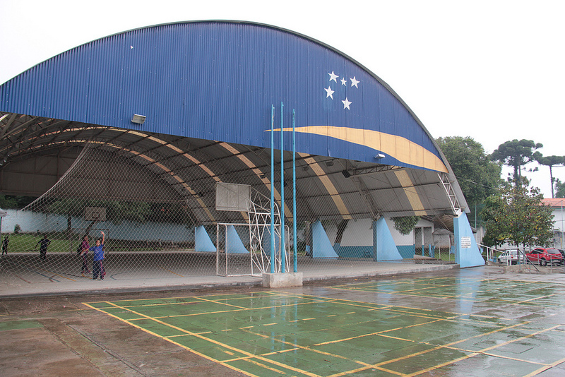 Colégio Estadual Brasílio Vicente de Castro<br />
<br />
Veja mais fotos em: <a href=" http://www.flickr.com/photos/flavioarns/sets/72157633100276840/ " target="_blank"> http://www.flickr.com/photos/flavioarns/ </a>