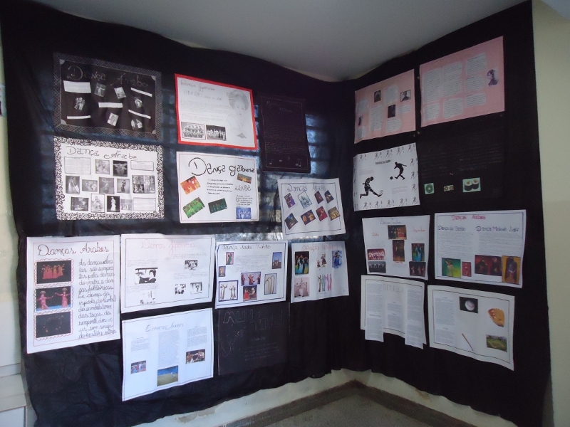 Exposição de Arte da cultura árabe e japonesa orientada pela professora Luciana A. Tejada.