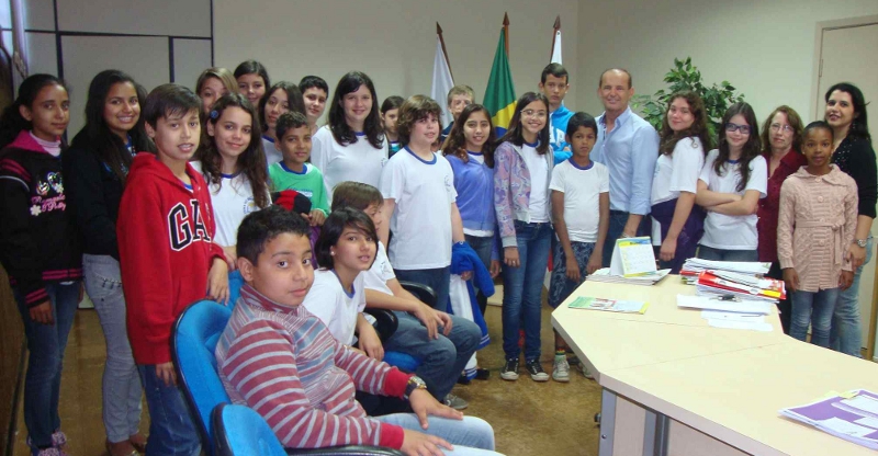 Projetos foram classificados entre os 10 melhores do ano e concorrem à premiação no dia 18 de novembro, em Brasília. Foram mais de 100 projetos inscritos.