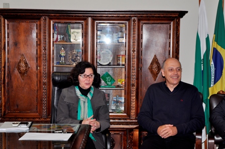 A secretária de Estado da Educação, Ana Seres, recebeu, nesta quinta-feira (8), em Curitiba, o presidente da União dos Dirigentes Municipais de Educação do Paraná (Undime-PR), Celso Augusto de Oliveira.