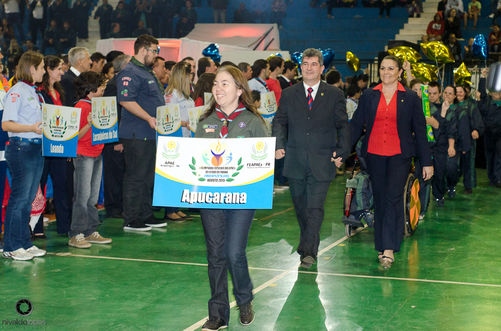 A secretária de Estado da Educação participou, na última sexta-feira (21), da abertura das Olimpíadas Especiais das APAES do Estado do Paraná, realizada no Ginásio de Esportes Luís Augusto Zin. Os jogos são realizados até 26 de agosto, envolvendo 1,2 mil estudantes a partir de 12 anos de idade.