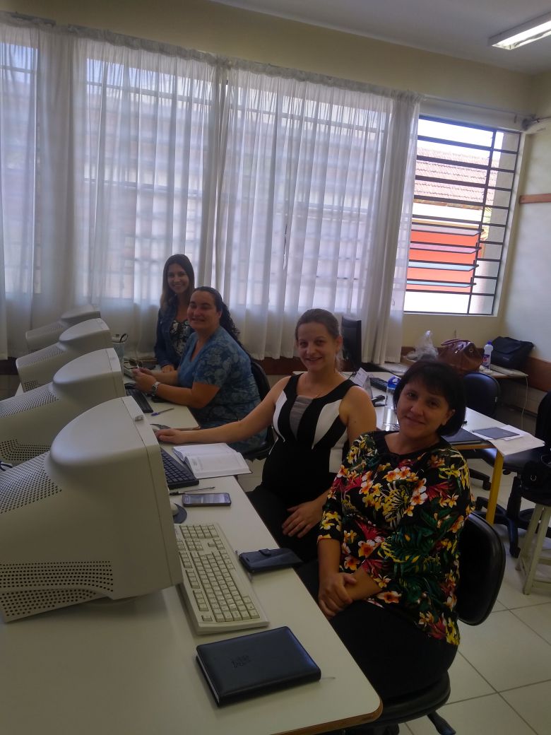 Profissionais trabalharam questões técnicas relacionadas ao uso do sistema, importância do combate ao abandono escolar e o papel da rede de proteção à criança e ao adolescente.