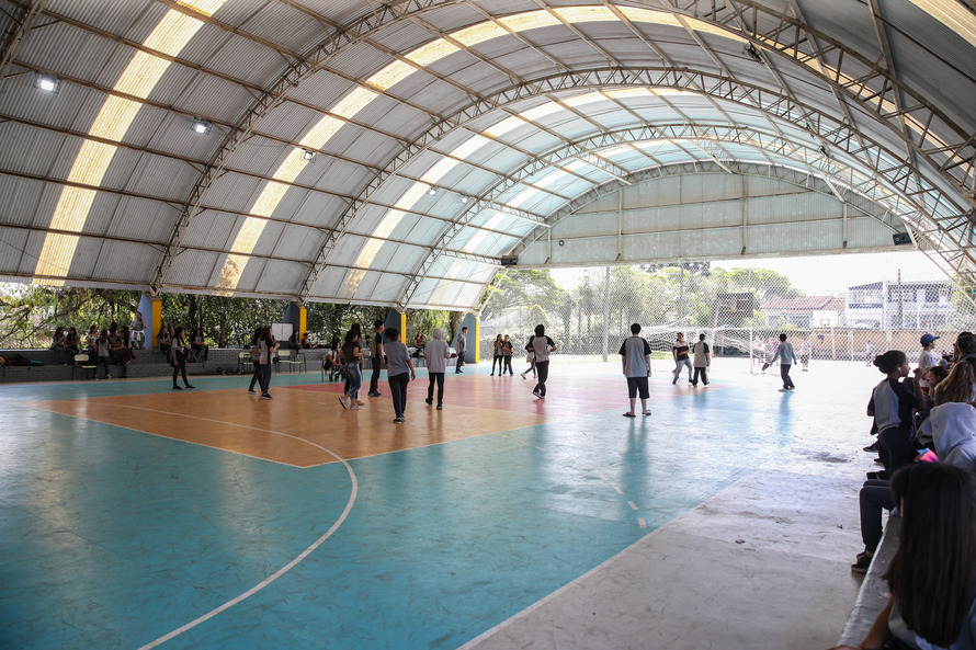 Jogos entre alunos do Colégio Estadual Júlia Wanderley no Batel em Curitiba. 30/09/2019  -  Foto: Geraldo Bubniak/AEN