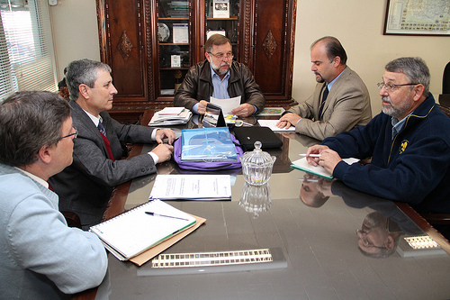 O vice-governador e secretário de Estado da Educação, Flávio Arns, se reuniu nessa terça-feira (4) com dirigentes da União dos Escoteiros do Brasil (UEB).