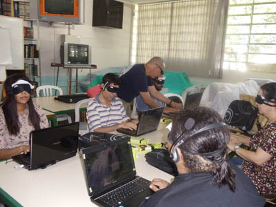 Professores e funcionários das redes estadual e municipal atendidas pelo Núcleo Regional de Londrina participaram de uma orientação para o domínio do novo software do MEC.