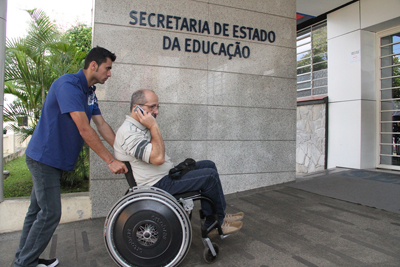 Secretário quer melhorara acessibilidade do prédio da Seed