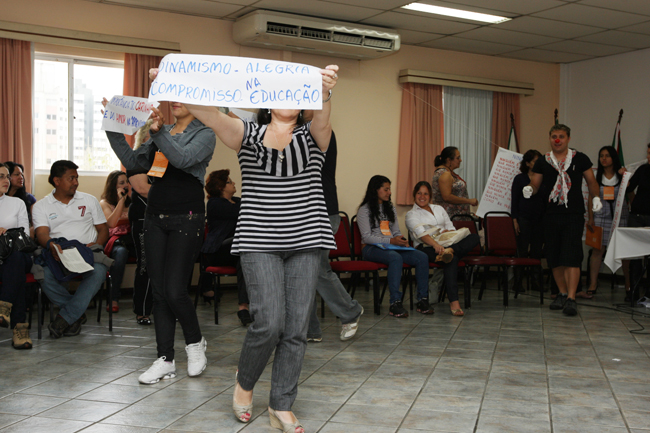 A formação aconteceu simultaneamente em três cidades. O objetivo foi formar alfabetizadores para atender todo Estado.