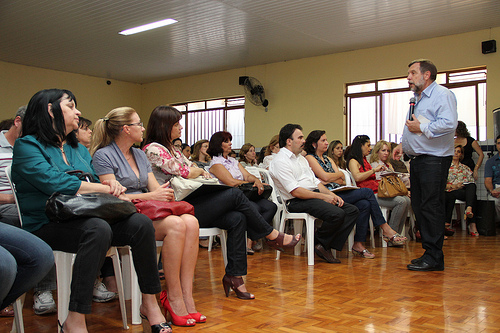 A Secretaria de Estado da Educação (Seed) realizou nesta quinta-feira (12) reunião com diretores de escolas e representantes de APMFs de 28 municípios da região Noroeste e Centro-Oeste.