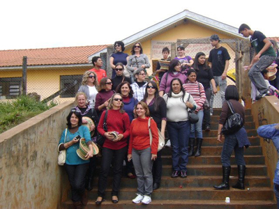 Alunos e professores visitam aldeia indígena em Londrina