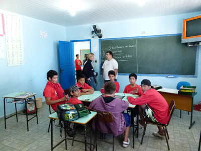 Superintendente da Educação realiza visita em escolas de Guaraqueçaba