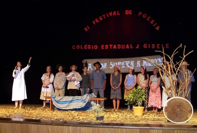 Colégio realiza Festival de Poesias em Toledo