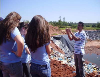 Alunos em atividade de campo