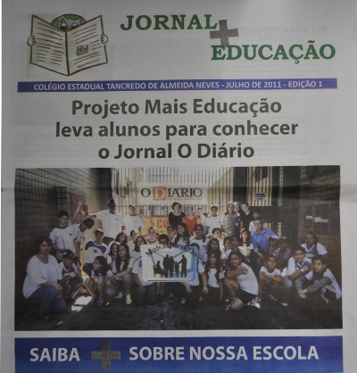 Alunos desenvolvem jornal escolar em atividade de contraturno