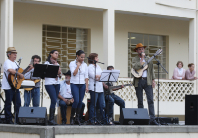 Guido Viaro trouxe apresentações de dança e música