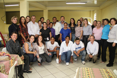 Flávio Arns visita a APAE de IBAITI