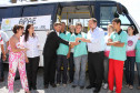 O ônibus que passa a atender alunos da Escola Especial Homero Grei foi entregue para a APAE do município. O veículo, com 20 lugares e espaço para quatro cadeirantes, substitui uma Kombi com capacidade para transportar somente 12 pessoas, sem acesso para cadeira de rodas.
