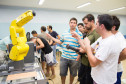 Curso Técnico em Mecatrônica do Centro Estadual de Educação Profissional Maria do Rosário Castaldi, de Londrina, recebeu três novos robôs.