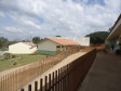 Investimento de R$ 249 mil para a construção de muro no pátio da escola. Serão beneficiados 600 alunos das redes municipal e estadual de ensino.
