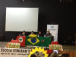 A Secretaria de Estado da Educação do Paraná, em parceria com a Associação de Cooperação Agrícola e Reforma Agrária do Paraná (Acap), promoveu na semana passada, em Cascavel, o Encontro de Professores da Escola Itinerante. O evento contou com a participação de quase 350 pessoas entre profissionais da educação, estudantes, representantes de comunidades acampadas, professores universitários, autoridades e técnicos da Secretaria. 