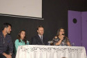 Para a secretária geral do grêmio, a aluna Brenda Serenini Perina (de verde), o plano é uma oportunidade para melhorar o compromisso de todos que participam da escola. “O PAD é importante porque é para o aluno aprender. O papel do grêmio é manter a conversa entre alunos e professores para melhorar a escola”, disse. 