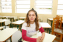 Reforma no Colégio Estadual Professor Julio Szymasnky em Araucária, na foto a aluna Jessica Karolyne Braz. 24-10-13. 