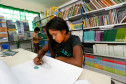 Escola indígena Cacique Koféj, em São Jerônimo da Serra. Verônica Frederico, desenhando na biblioteca. 14-03-14.
 