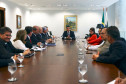 Governador Beto Richa recebe representantes da APP. Curitiba, 23/04/2014.