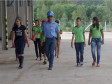 Alunos do ensino médio de Tuneiras do Oeste visitaram a usina Santa Terezinha, unidade de Tapejara, que produz álcool e açúcar.