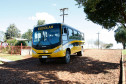 O novo ônibus usado pela Associação de Pais e Amigos dos Excepcionais (Apae) de Campo Bonito, município do Oeste, transporta com mais segurança os alunos e produz economia para a escola. Por mês R$ 700,00 deixaram de ser gasto com combustível depois que o Governo do Estado entregou no início desse ano um micro-ônibus adaptado e a escola passou a fazer apenas uma única viagem para transportar diariamente os 52 alunos de casa para a escola.
