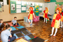 Colegio Estadual Dom Orione, semana cultural, alunos fazem apresentações dos trabalhos. 15-10-14.