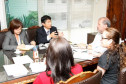 O secretário estadual da Educação, Paulo Schmidt, recebeu nesta segunda-feira (1), o professor Kenichi Sakai, supervisor educacional da secretaria municipal de Educação de Toyohashi, cidade japonesa da província de Aichi. Sakai elogiou a hora-atividade, que dá ao professor paranaense mais tempo para preparar as aulas.