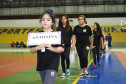 Estudantes de várias regiões do Estado disputam até quinta-feira (14) a primeira fase regional dos Jogos Escolares do Paraná (JEPs) nas modalidades atletismo, basquetebol, futsal, handebol, tênis de mesa, voleibol e xadrez. Na foto, delegação de Paranaguá. 